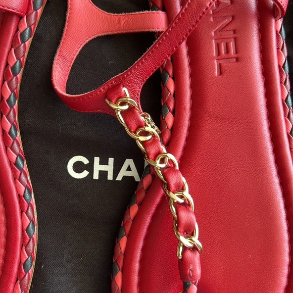 CHANEL Interlocking CC Logo Lambskin T-Strap Sandals - Picture 11 of 11